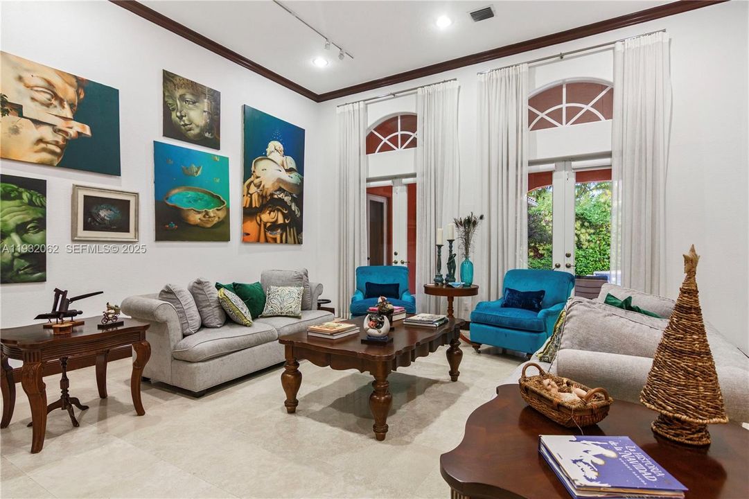 En Venta: $4,100,000 (6 camas, 5 baños, 4841 Pies cuadrados)