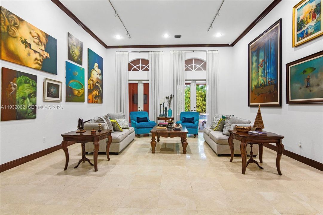 En Venta: $4,100,000 (6 camas, 5 baños, 4841 Pies cuadrados)