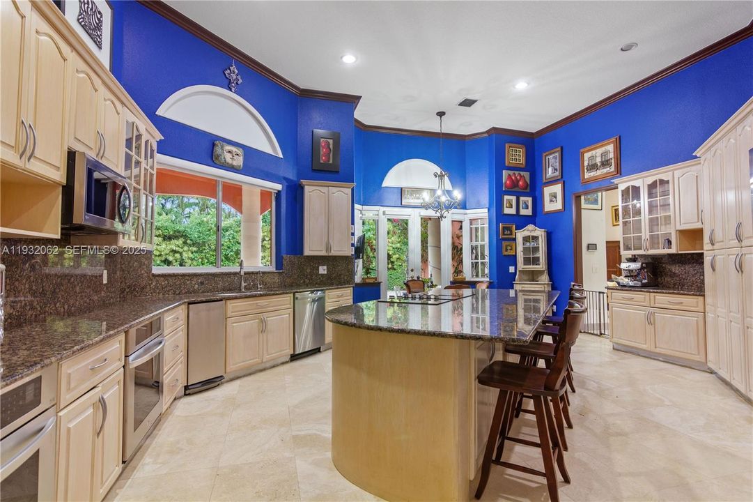 En Venta: $4,100,000 (6 camas, 5 baños, 4841 Pies cuadrados)