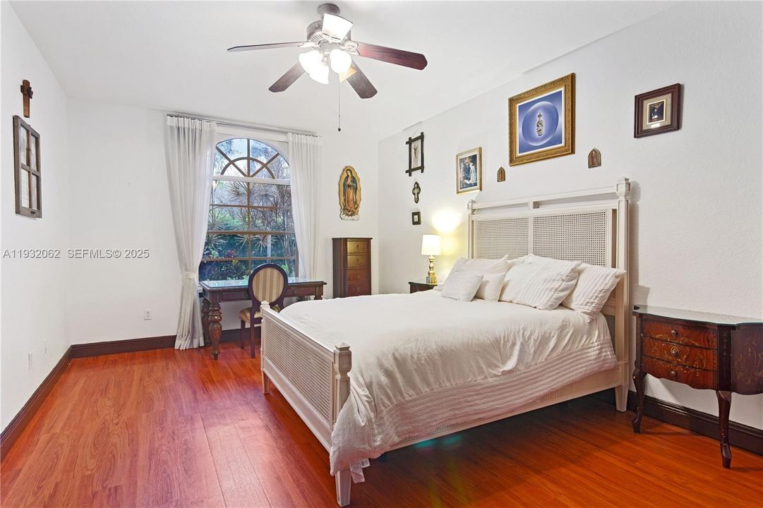 En Venta: $4,100,000 (6 camas, 5 baños, 4841 Pies cuadrados)