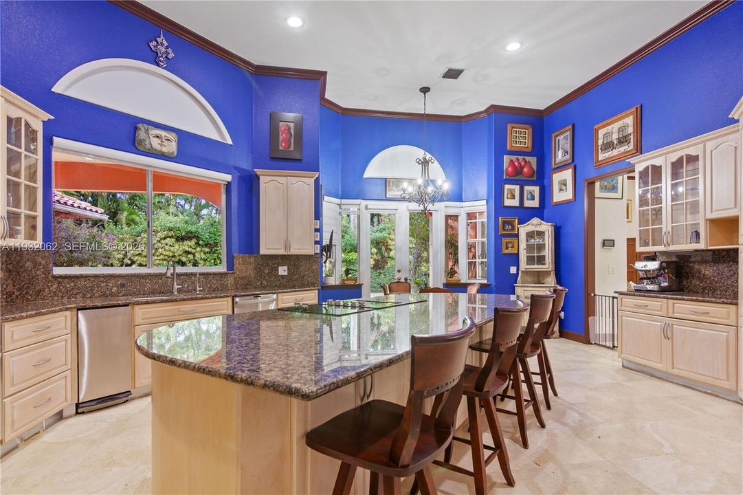 En Venta: $4,100,000 (6 camas, 5 baños, 4841 Pies cuadrados)