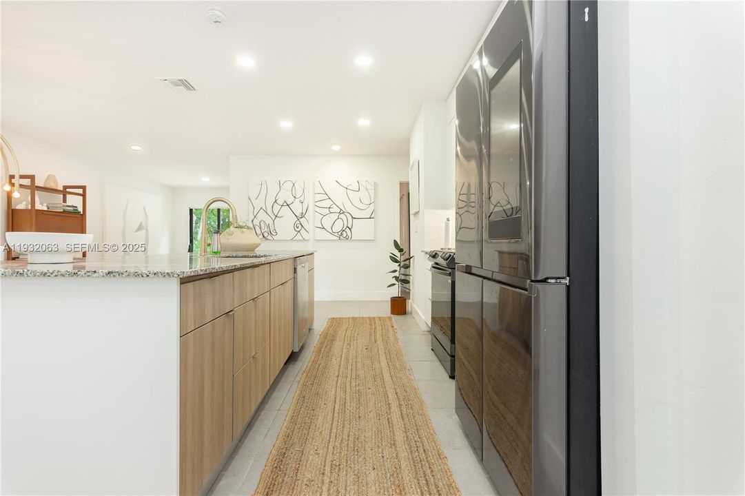 For Sale: $700,000 (3 beds, 2 baths, 1400 Square Feet)