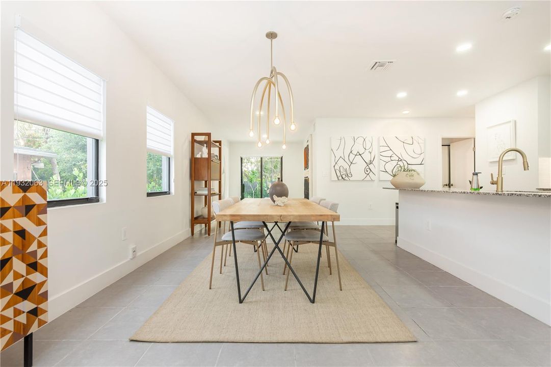 For Sale: $700,000 (3 beds, 2 baths, 1400 Square Feet)