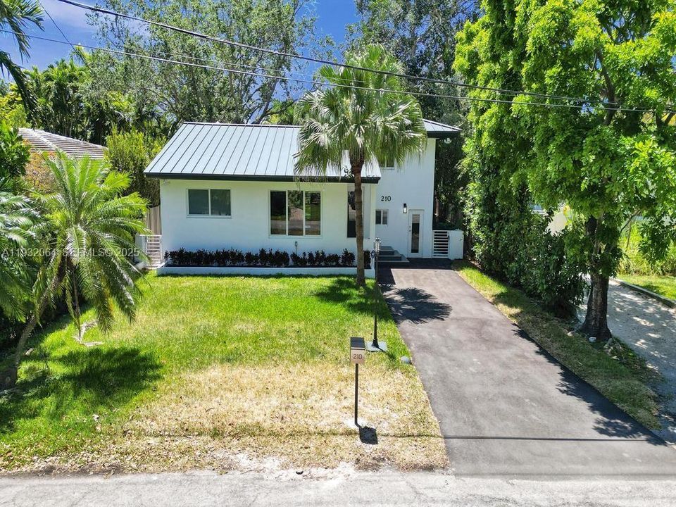 En Renta: $6,500 (4 camas, 2 baños, 1287 Pies cuadrados)