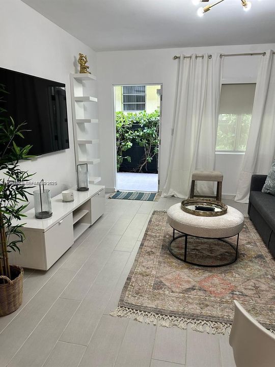 В аренду: $2,100 (1 спален, 1 ванн, 429 Квадратных фут)