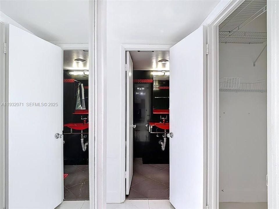 For Sale: $450,000 (2 beds, 2 baths, 1466 Square Feet)