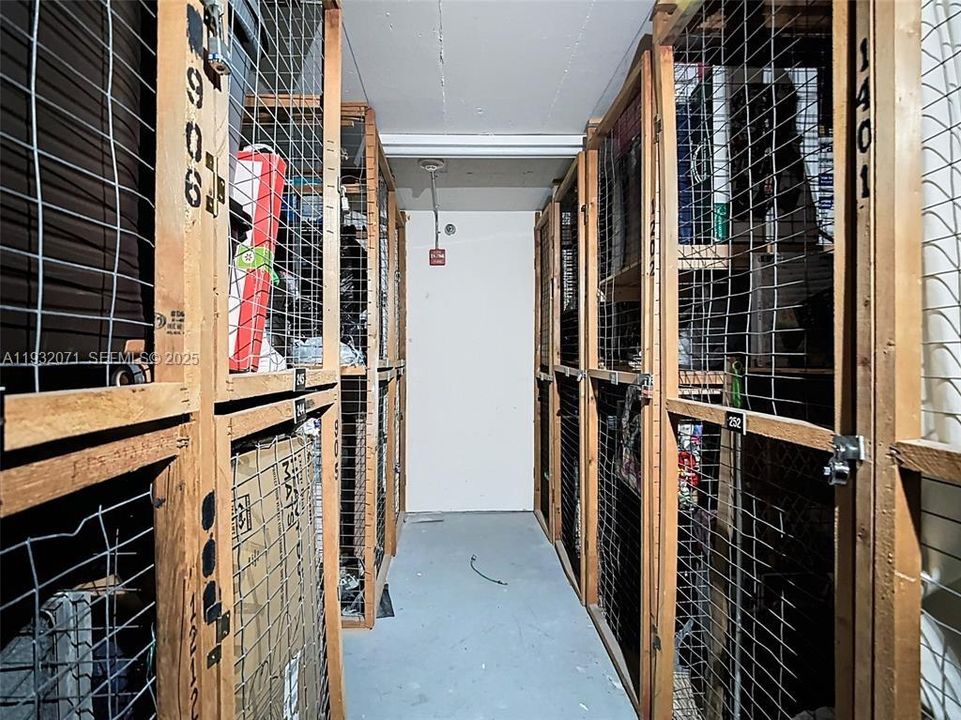 For Sale: $450,000 (2 beds, 2 baths, 1466 Square Feet)