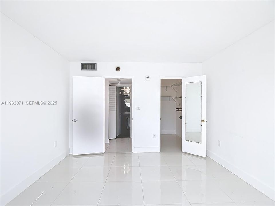 For Sale: $450,000 (2 beds, 2 baths, 1466 Square Feet)