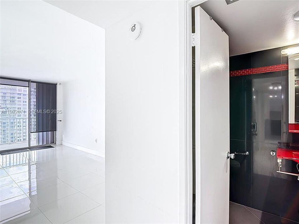 For Sale: $450,000 (2 beds, 2 baths, 1466 Square Feet)