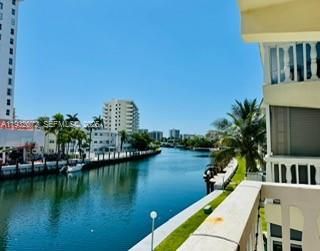 For Sale: $169,000 (1 beds, 1 baths, 700 Square Feet)