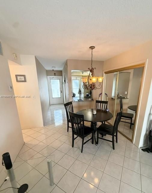 For Sale: $169,000 (1 beds, 1 baths, 700 Square Feet)