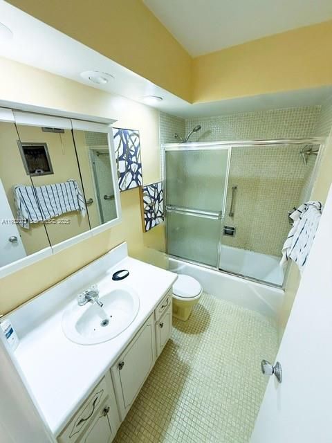 For Sale: $169,000 (1 beds, 1 baths, 700 Square Feet)