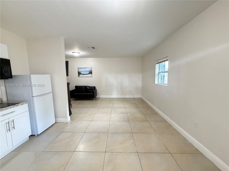 En Renta: $1,375 (0 camas, 1 baños, 300 Pies cuadrados)