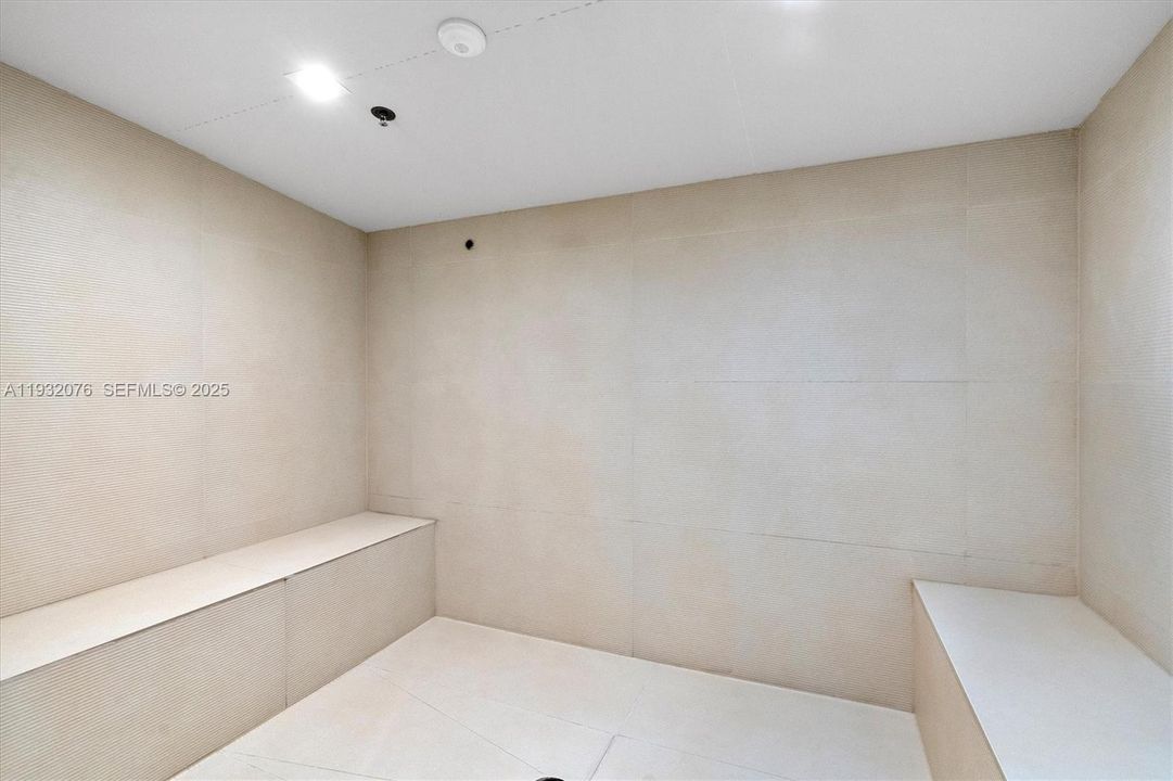 En Venta: $2,199,000 (3 camas, 3 baños, 2327 Pies cuadrados)