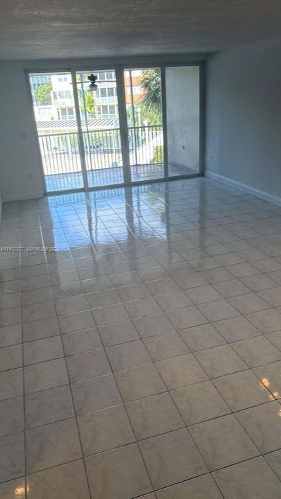 For Sale: $169,000 (2 beds, 2 baths, 1315 Square Feet)