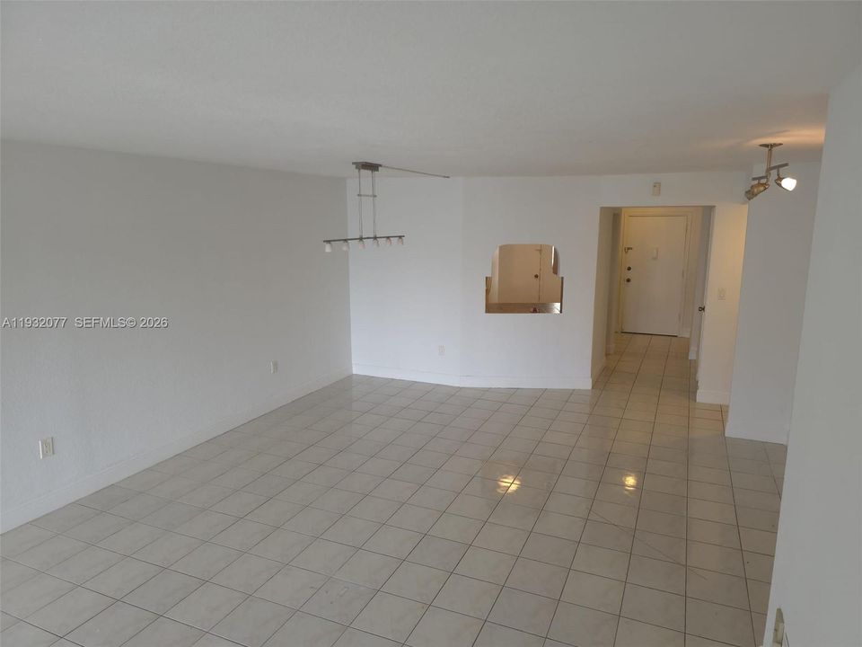 For Sale: $169,000 (2 beds, 2 baths, 1315 Square Feet)