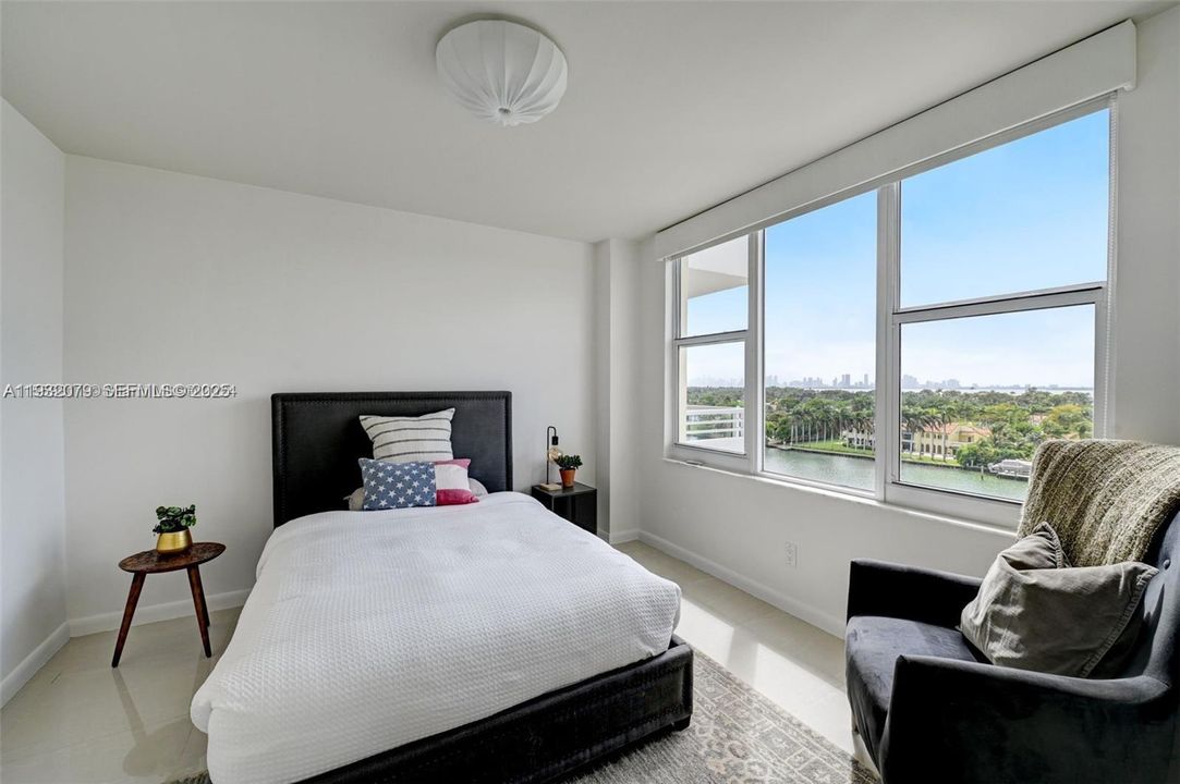 出租: $4,900 (2 贝兹, 2 浴室, 1190 平方英尺)