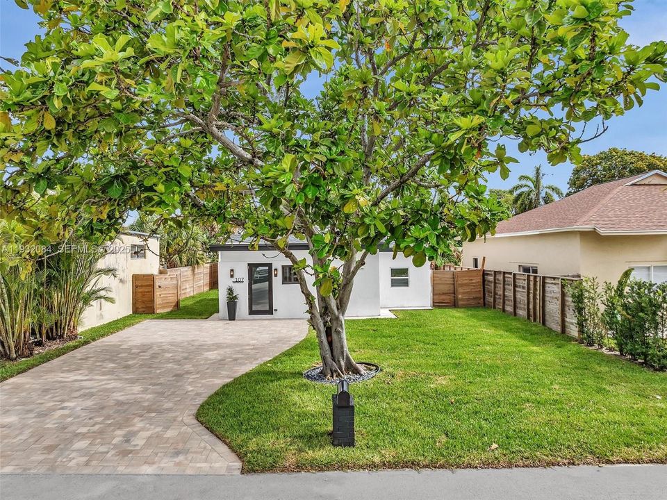 Fresh Landcaping. New Driveway.
