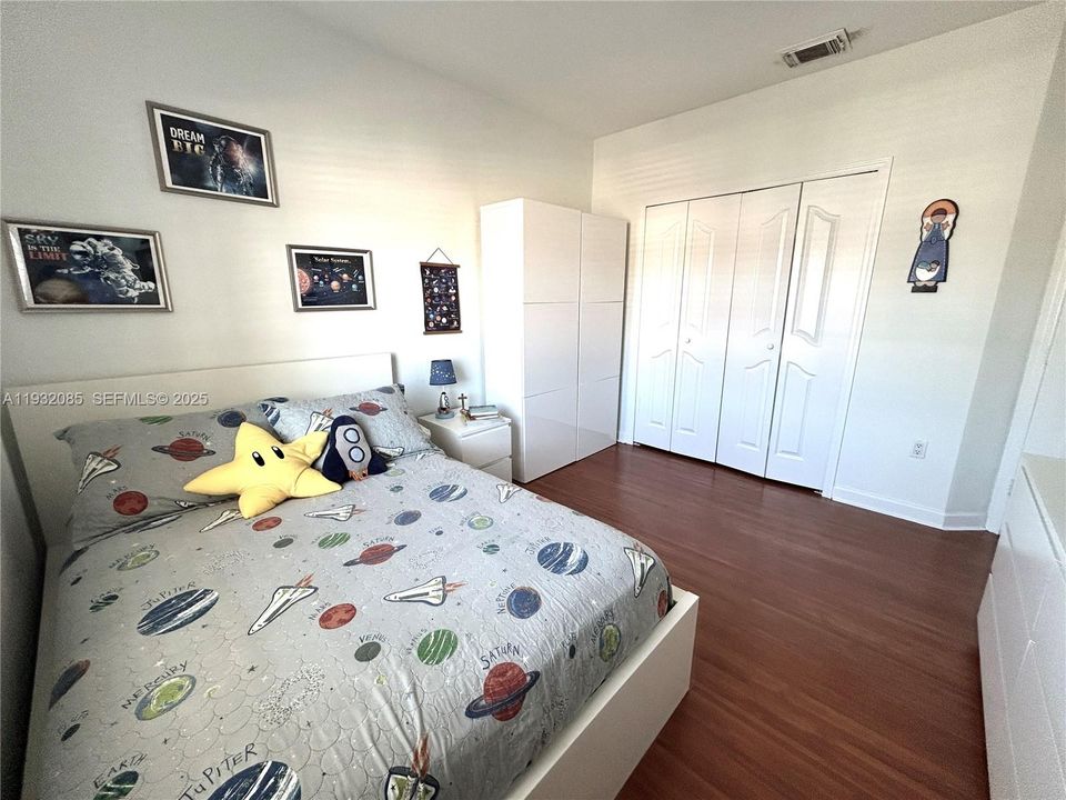 En Renta: $4,200 (3 camas, 2 baños, 2245 Pies cuadrados)