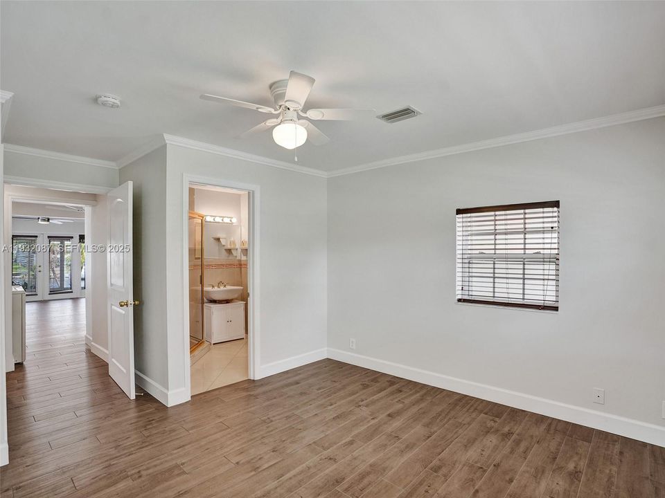 На продажу: $1,050,000 (3 спален, 2 ванн, 1792 Квадратных фут)