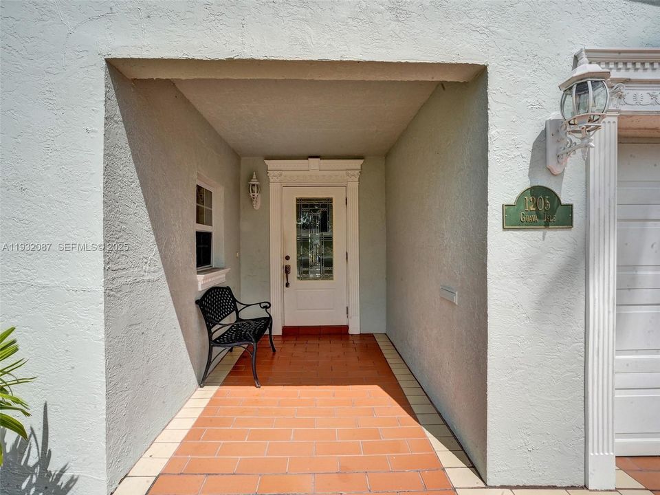 На продажу: $1,050,000 (3 спален, 2 ванн, 1792 Квадратных фут)