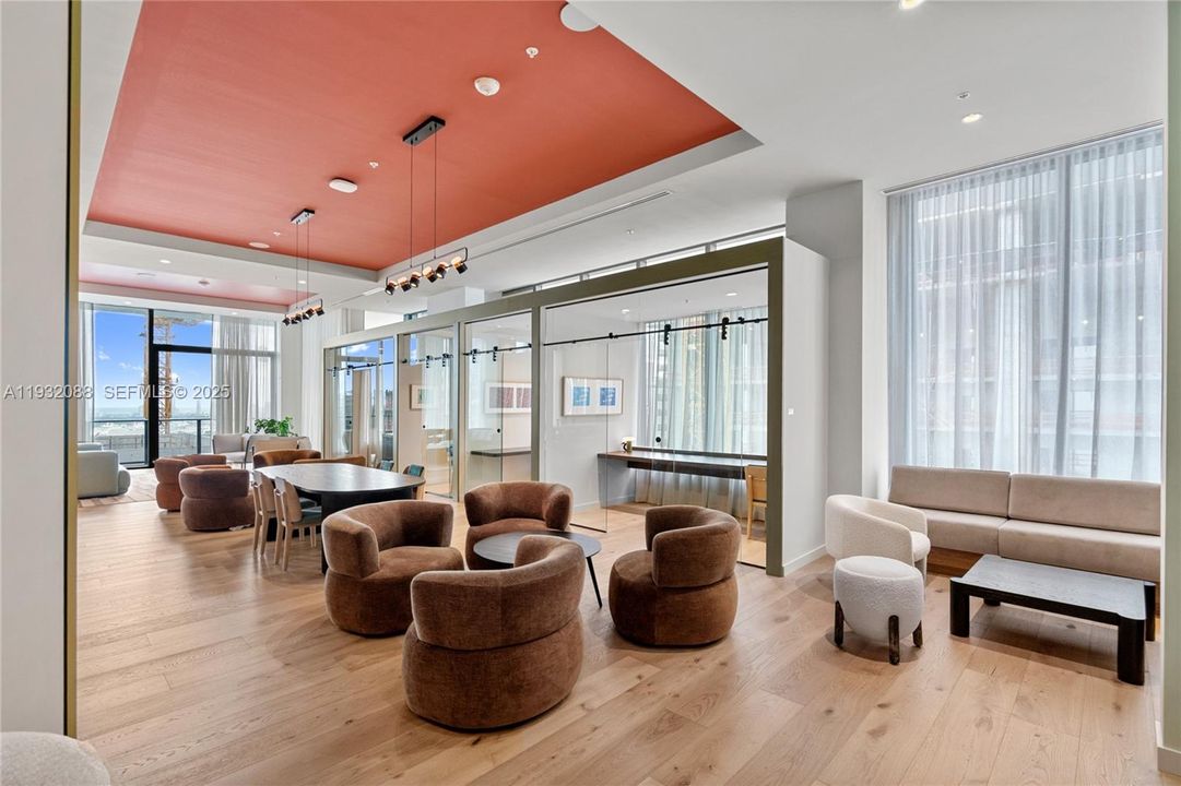 На продажу: $585,000 (1 спален, 1 ванн, 600 Квадратных фут)