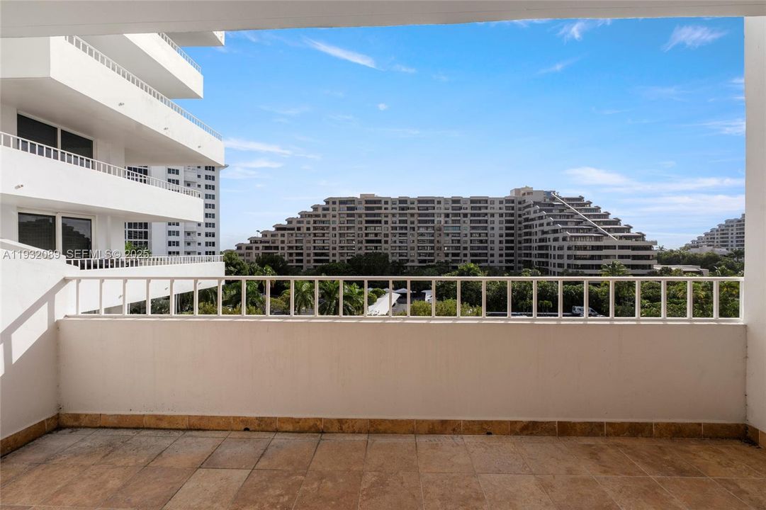 For Rent: $5,300 (2 beds, 2 baths, 1260 Square Feet)