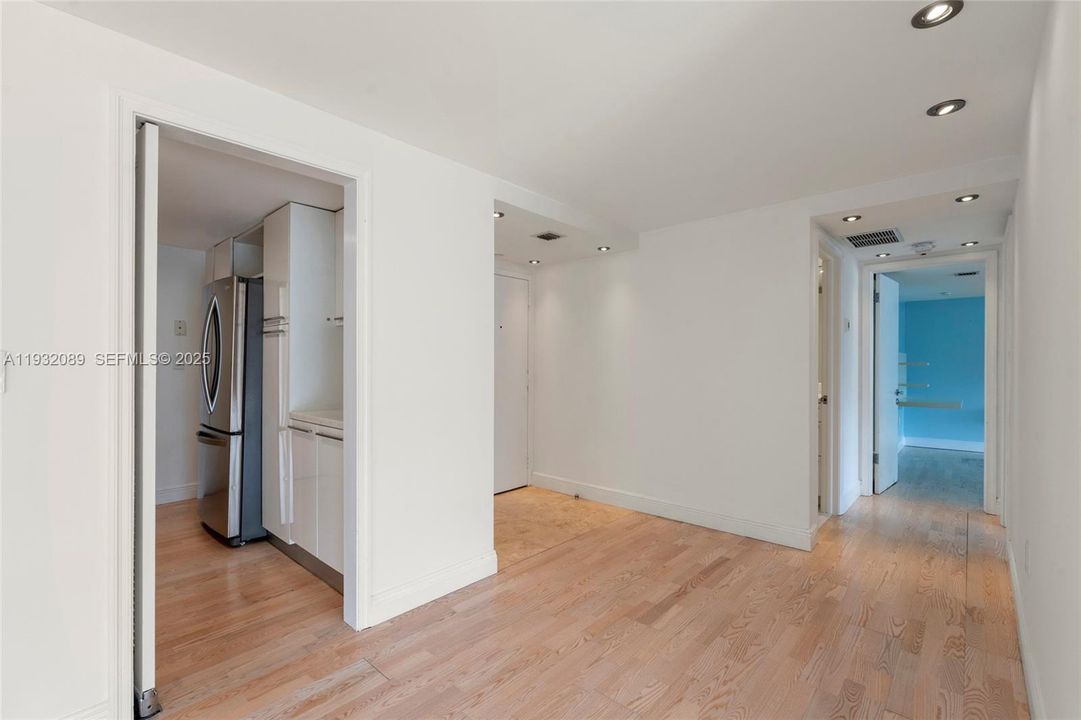 For Rent: $5,300 (2 beds, 2 baths, 1260 Square Feet)