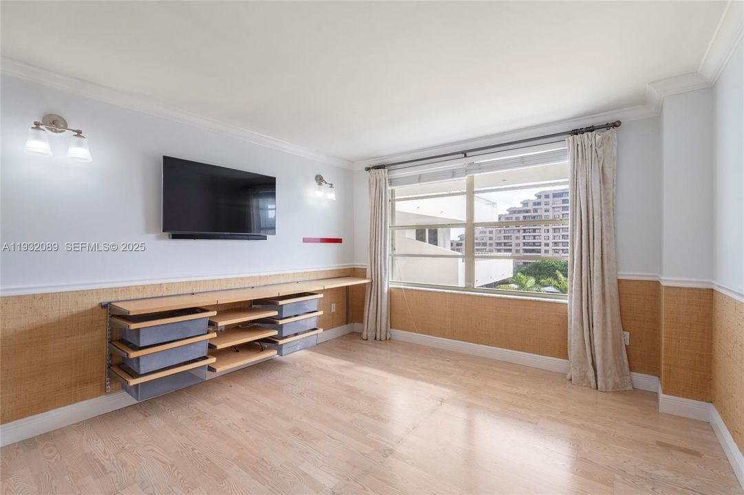 For Rent: $5,300 (2 beds, 2 baths, 1260 Square Feet)