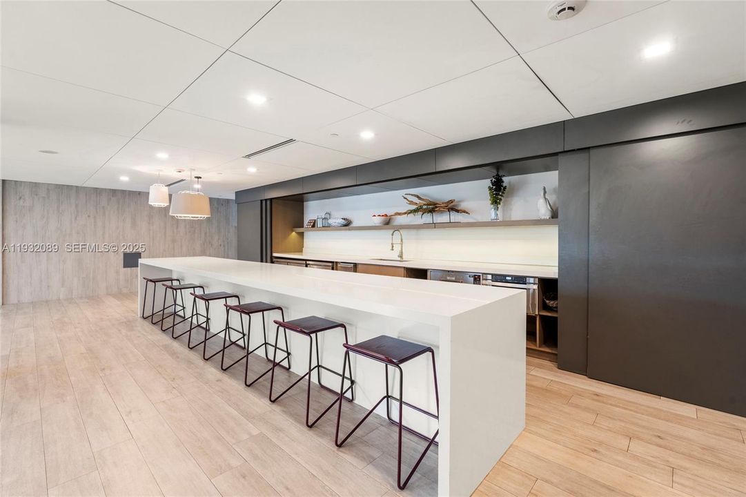 For Rent: $5,300 (2 beds, 2 baths, 1260 Square Feet)