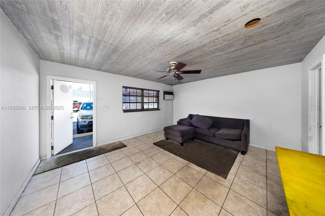 待售: $2,300,000 (0 贝兹, 0 浴室, 0 平方英尺)