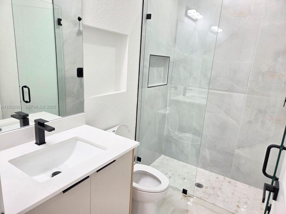 For Sale: $349,000 (3 beds, 2 baths, 1571 Square Feet)