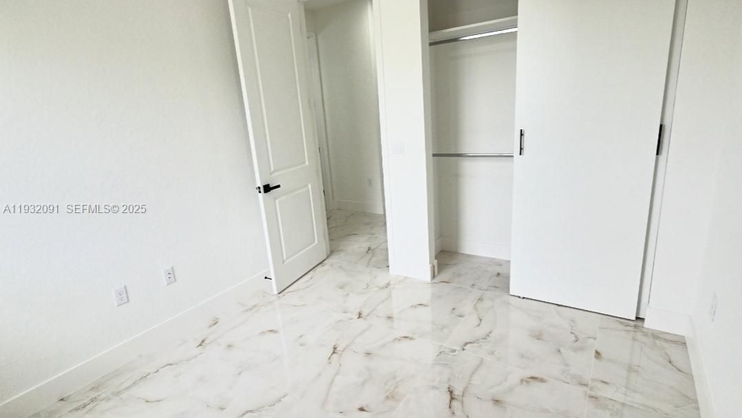 For Sale: $349,000 (3 beds, 2 baths, 1571 Square Feet)