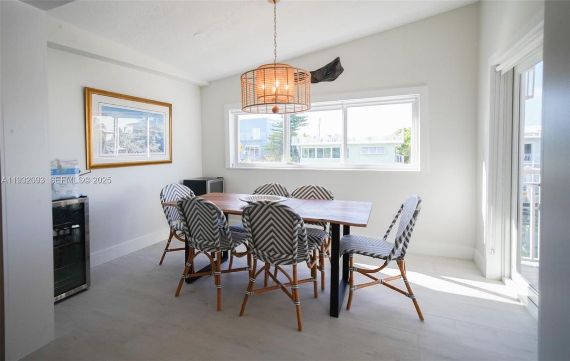 For Sale: $2,218,777 (2 beds, 2 baths, 1228 Square Feet)