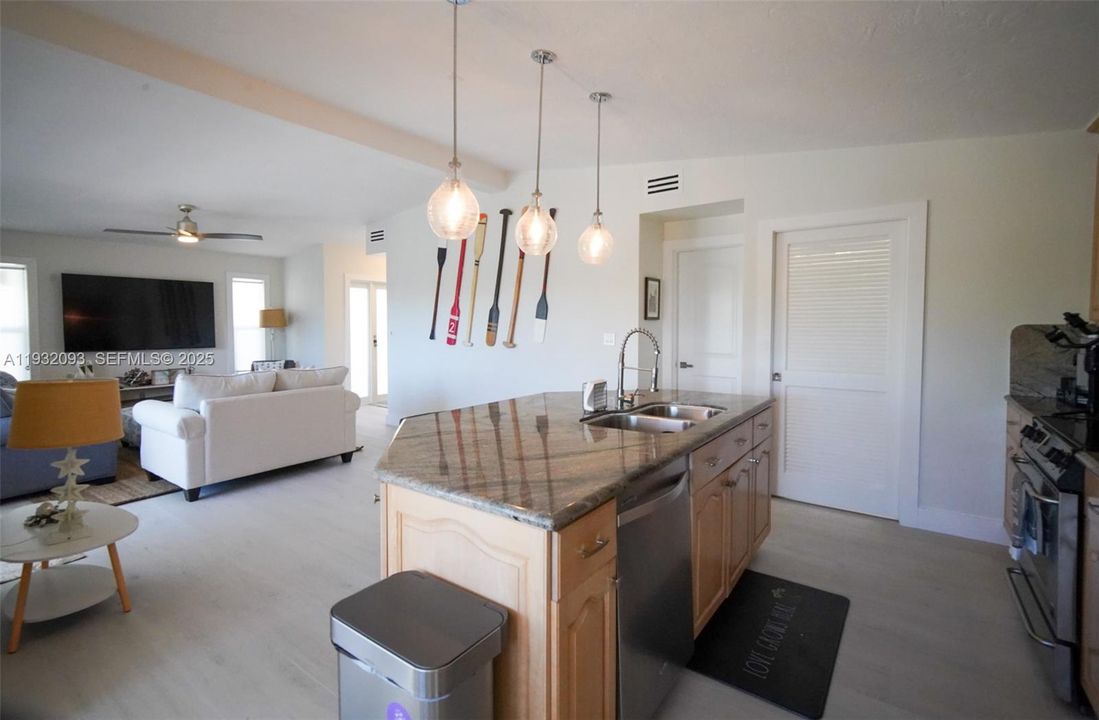 For Sale: $2,218,777 (2 beds, 2 baths, 1228 Square Feet)