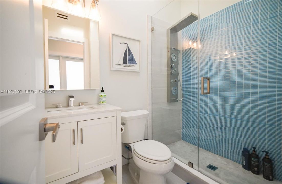 For Sale: $2,218,777 (2 beds, 2 baths, 1228 Square Feet)