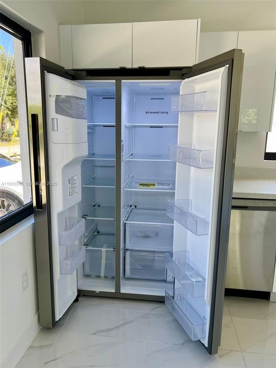 出租: $3,000 (3 贝兹, 2 浴室, 0 平方英尺)