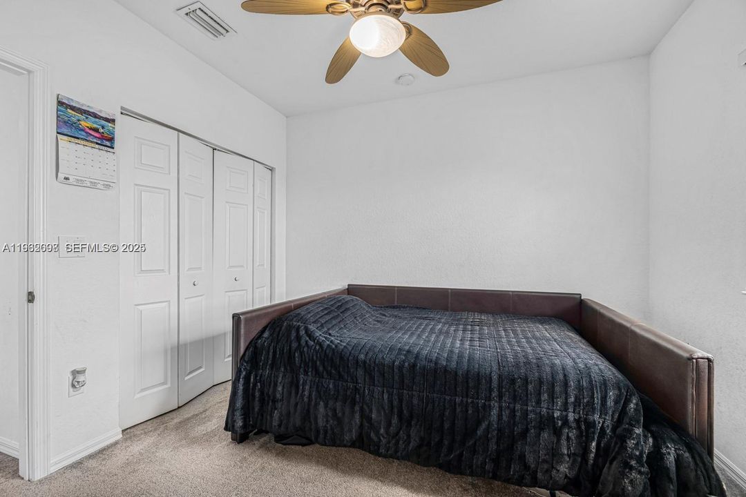 На продажу: $423,999 (3 спален, 2 ванн, 1854 Квадратных фут)