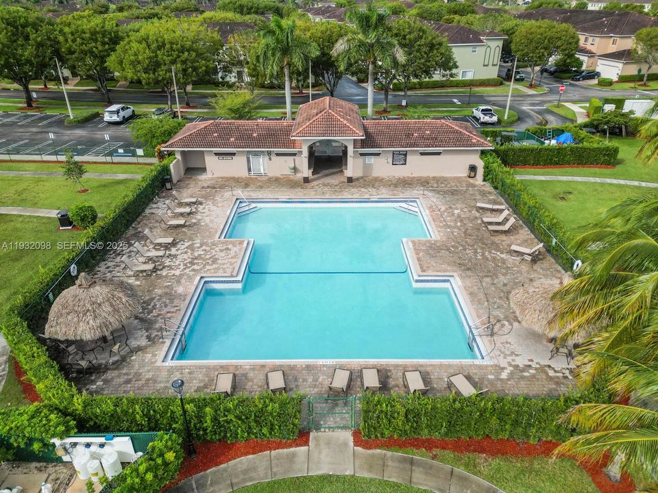 На продажу: $423,999 (3 спален, 2 ванн, 1854 Квадратных фут)