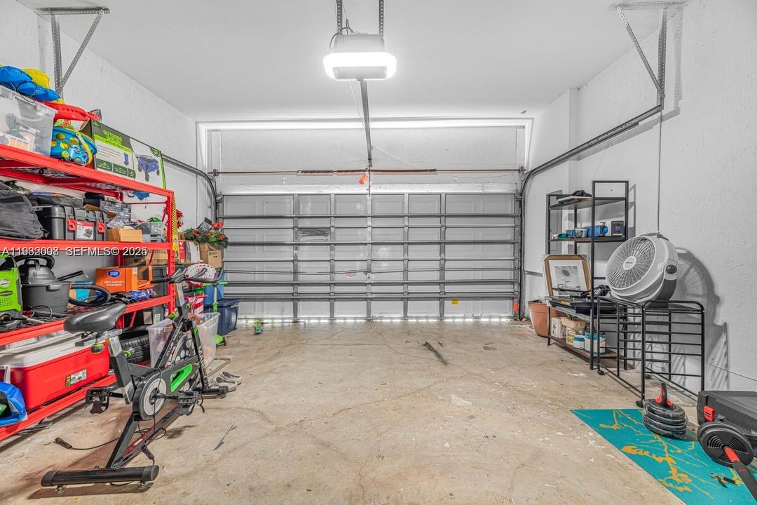 На продажу: $423,999 (3 спален, 2 ванн, 1854 Квадратных фут)