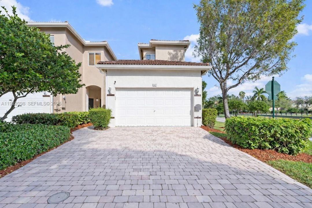 На продажу: $423,999 (3 спален, 2 ванн, 1854 Квадратных фут)