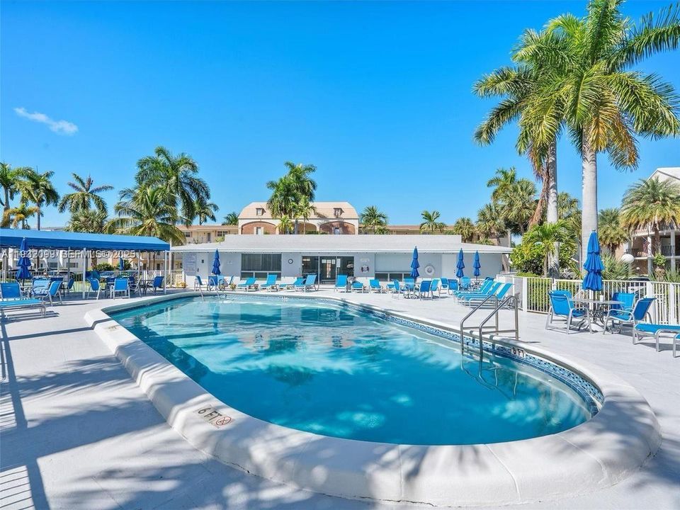 На продажу: $225,000 (1 спален, 1 ванн, 700 Квадратных фут)