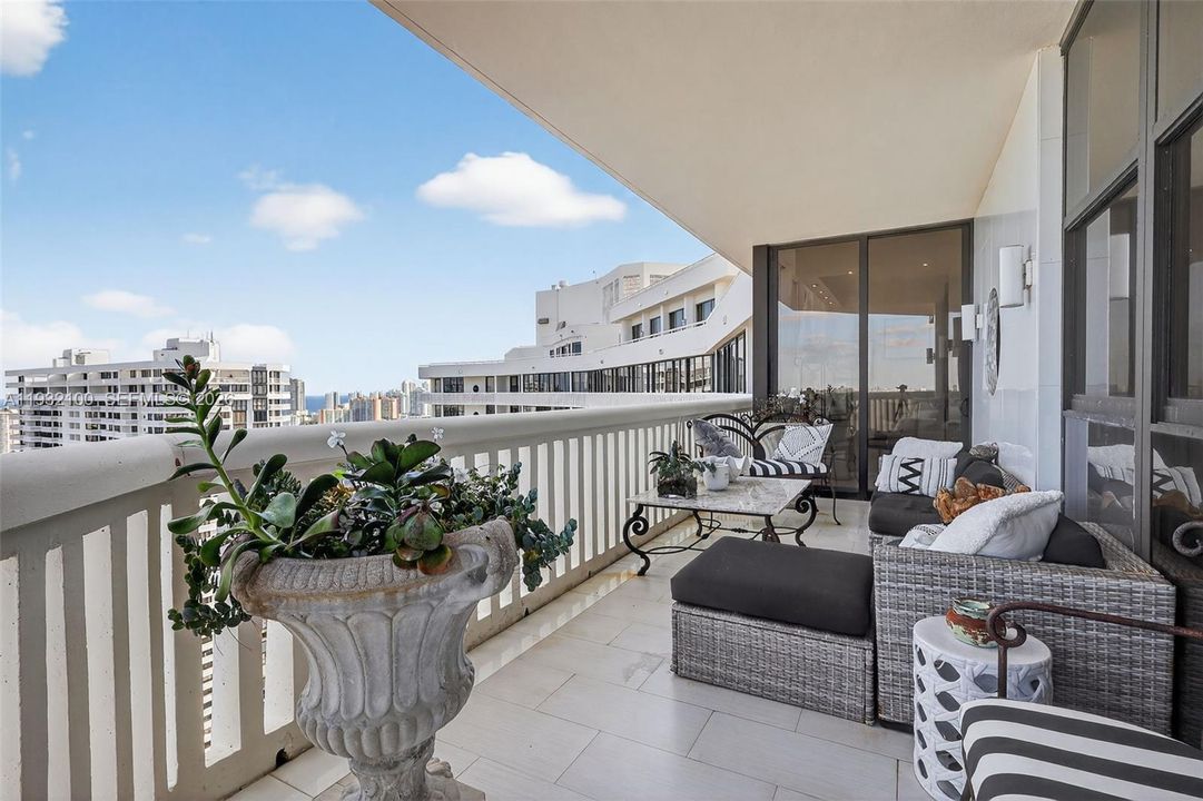 待售: $1,795,000 (3 贝兹, 2 浴室, 1880 平方英尺)