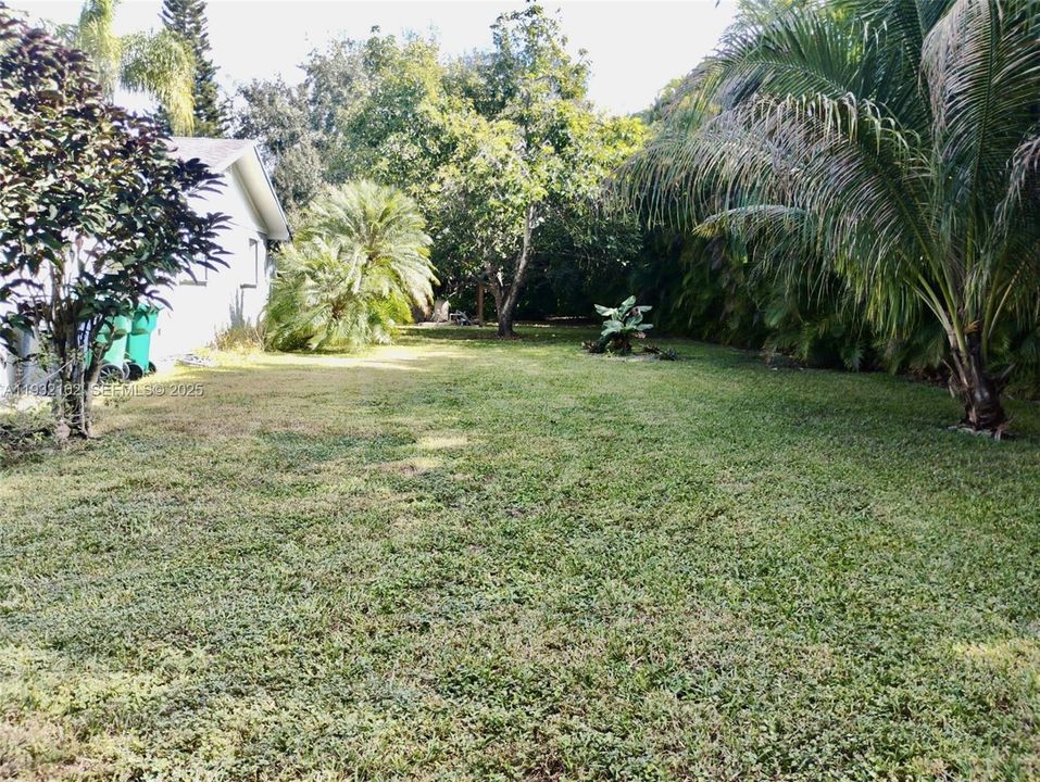 For Sale: $875,000 (3 beds, 2 baths, 2511 Square Feet)