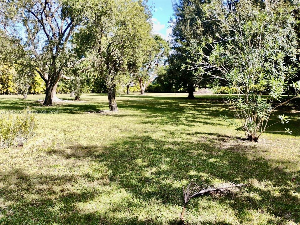 For Sale: $875,000 (3 beds, 2 baths, 2511 Square Feet)