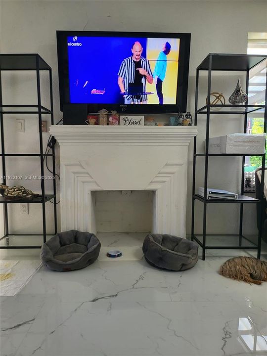 待售: $699,000 (0 贝兹, 0 浴室, 1335 平方英尺)