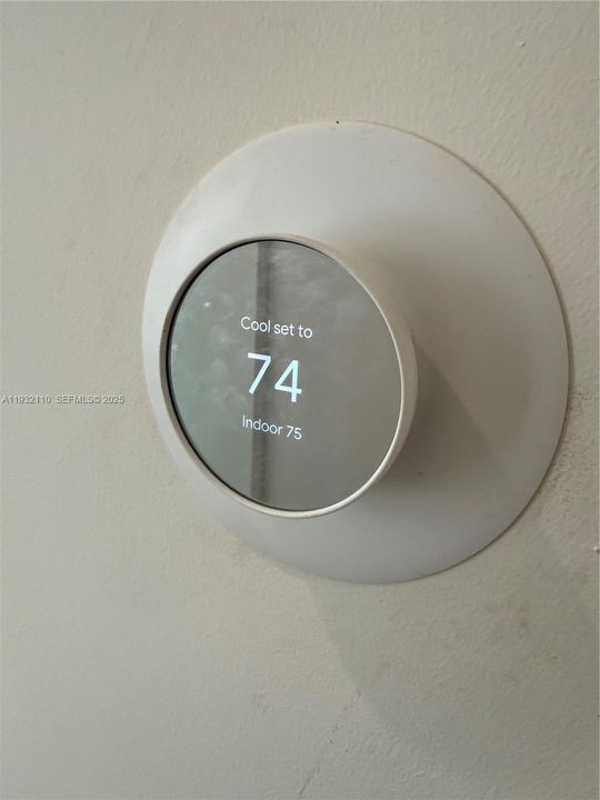 For Rent: $3,200 (3 beds, 2 baths, 1000 Square Feet)