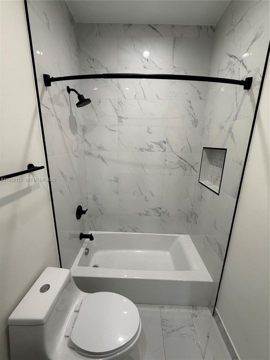 For Rent: $3,200 (3 beds, 2 baths, 1000 Square Feet)