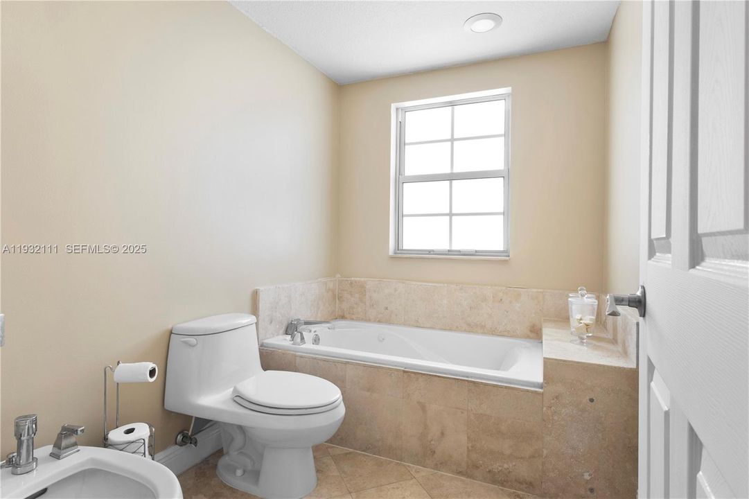 For Sale: $888,986 (3 beds, 3 baths, 2185 Square Feet)