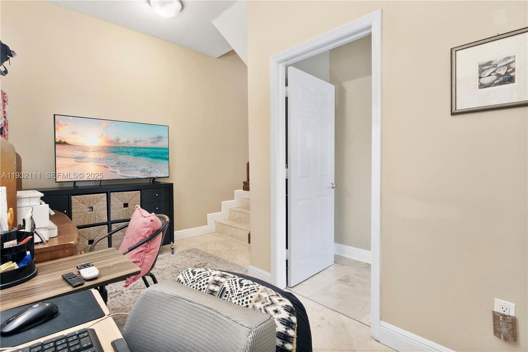 For Sale: $888,986 (3 beds, 3 baths, 2185 Square Feet)